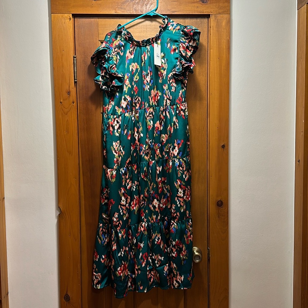 NWT THML maxi dress, emerald ruffle sleeve, size large